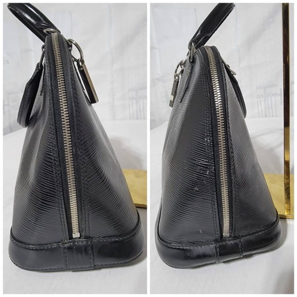 Authentic Louis Vuitton Epi Alma PM Bag Black - Picture 9 of 15